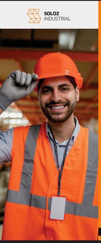 Trabalhe na Soloz Industrial — profissional com capacete e colete de segurança