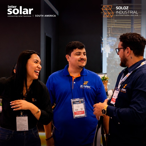 Encontro e conversa no espaço da Soloz Industrial na Intersolar South America 2026