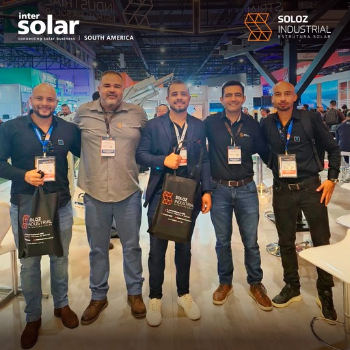 Participantes reunidos no espaço da Soloz Industrial na Intersolar South America 2026